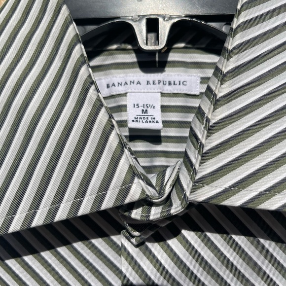 Banana Republic Mens shirt BNWOT SIZE M - Picture 1 of 4